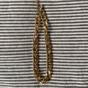 Gold-tone heavy/chunky chain necklace!